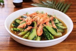 先吃虾再吃瓜,美食之旅的双重享受